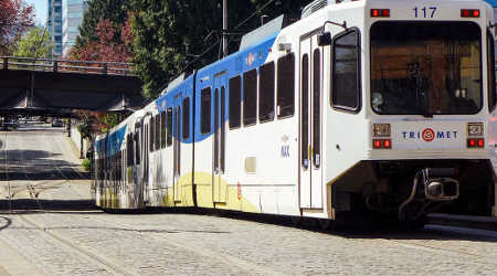 TriMet unveils plans to replace oldest light-rail vehicles